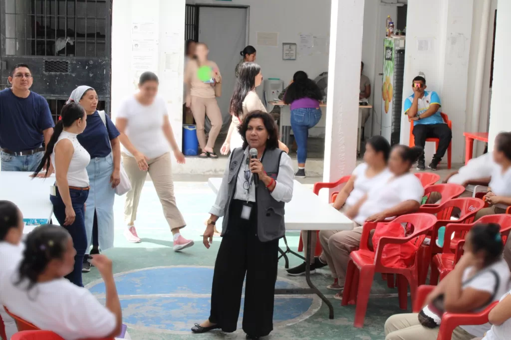 Atienden a mujeres privadas de su libertad en Cancún y Chetumal