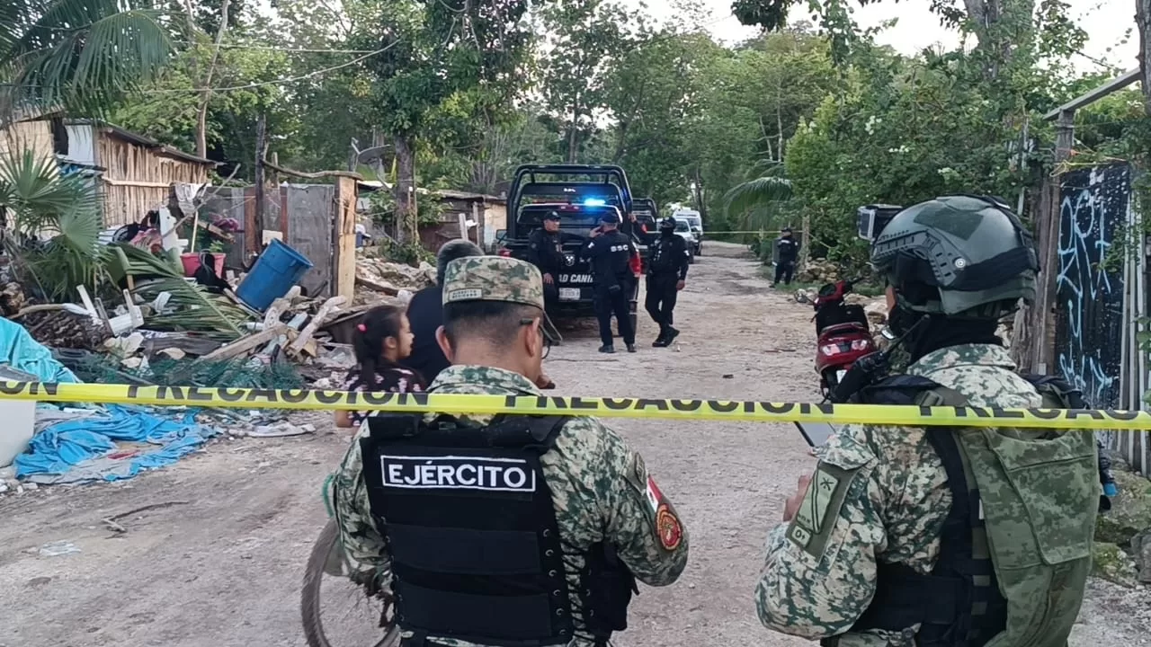 Asesinan a balazos a sujeto en colonia irregular de Tulum