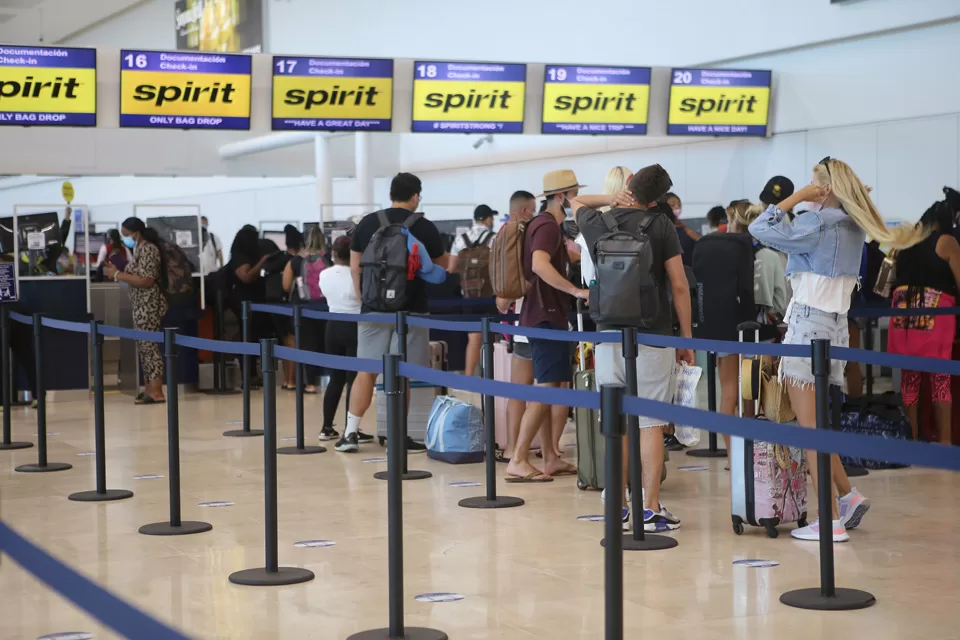 Afectaciones por clima en el Aeropuerto Internacional de Cancún