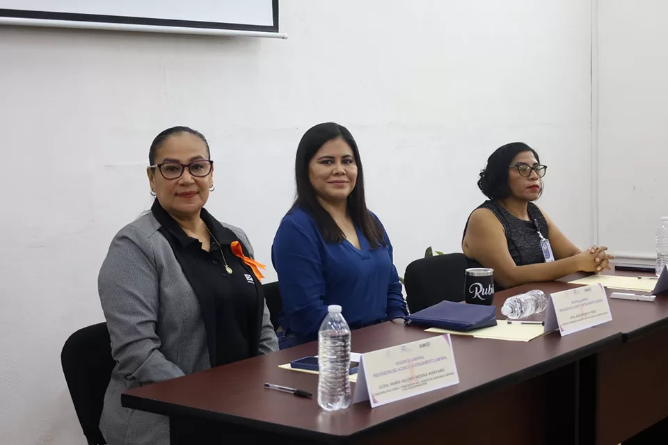 Imparten en el Ieqroo curso sobre hostigamiento laboral