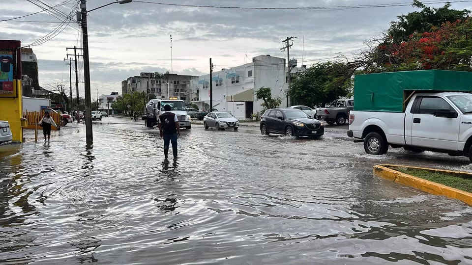 Imoveqroo activa operativo Tormenta en Cancún ante lluvias intensas