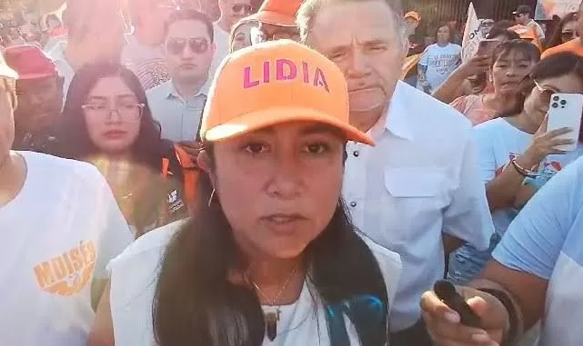 Encabeza Lidia Roja marcha para defender presunta victoria en Chetumal