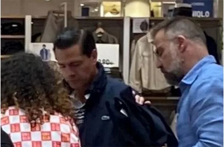 Enrique Peña Nieto se deja ver en exclusiva tienda de Madrid comprando ropa