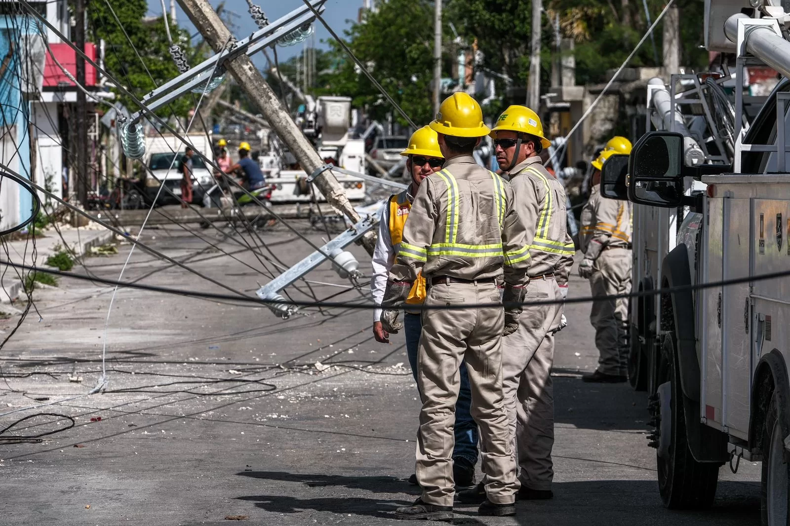 Mara Lezama supervisa la recuperación de Cozumel