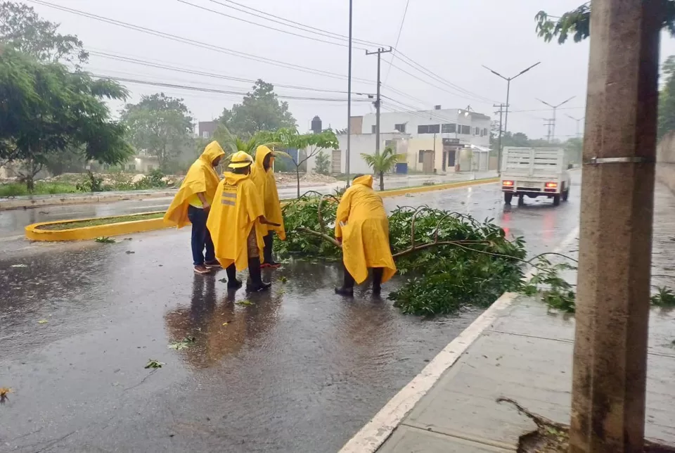 Encharcamientos y fallas en servicio de electricidad afectaciones en Isla Mujeres provocó ‘Beryl’