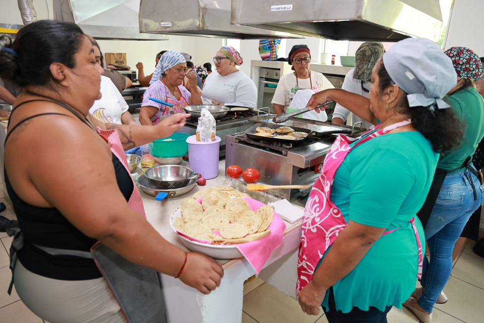 Isla Mujeres avanza en capacitación y el empoderamiento femenino