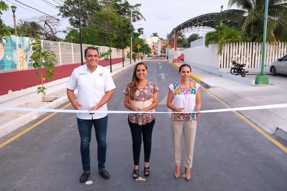 Entrega la Gobernadora nueva calle He-Zaba y rehabilitación de biblioteca