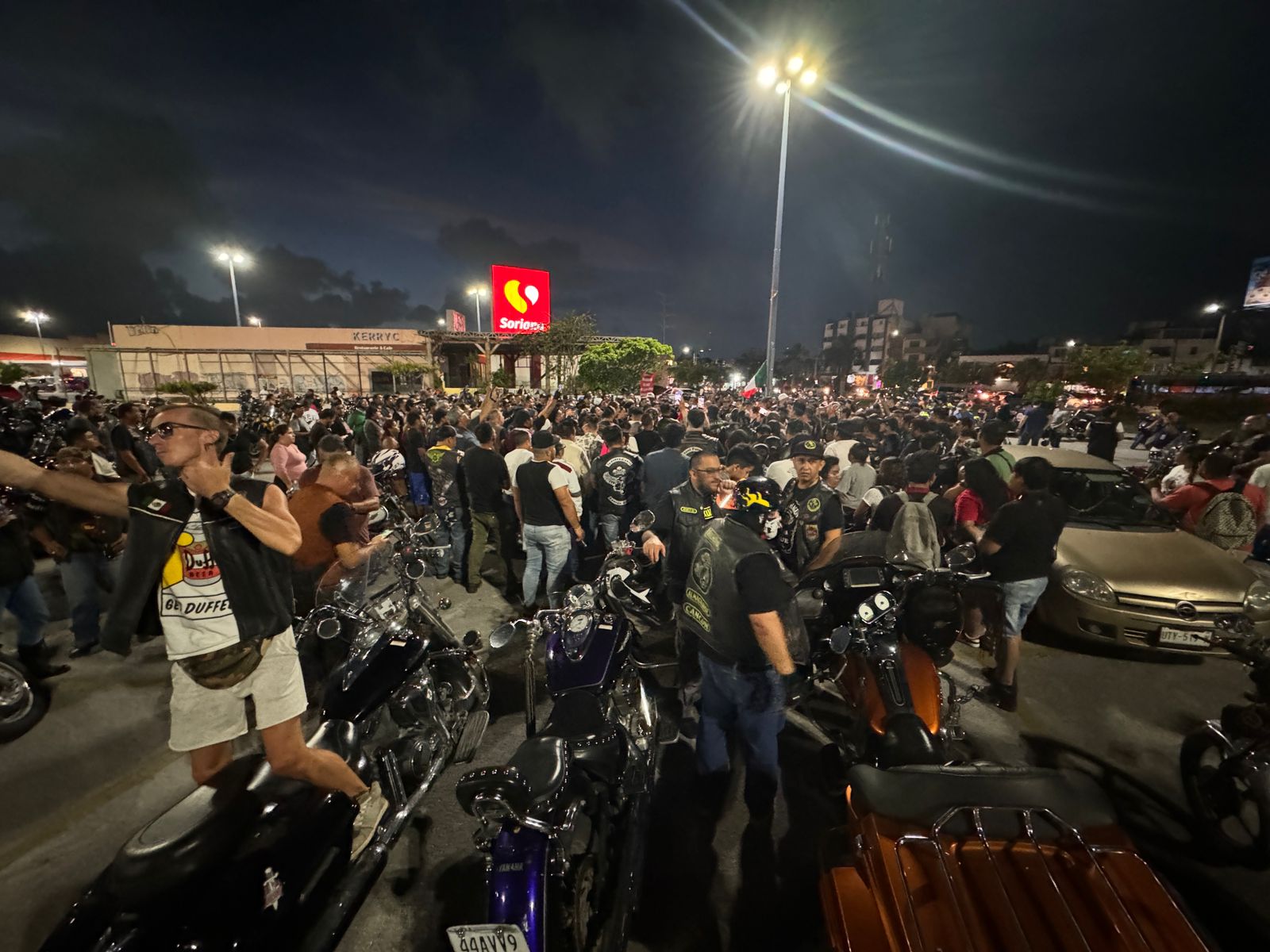 Protestan motociclistas de Chetumal y Cancún contra la llamada “ley chaleco”