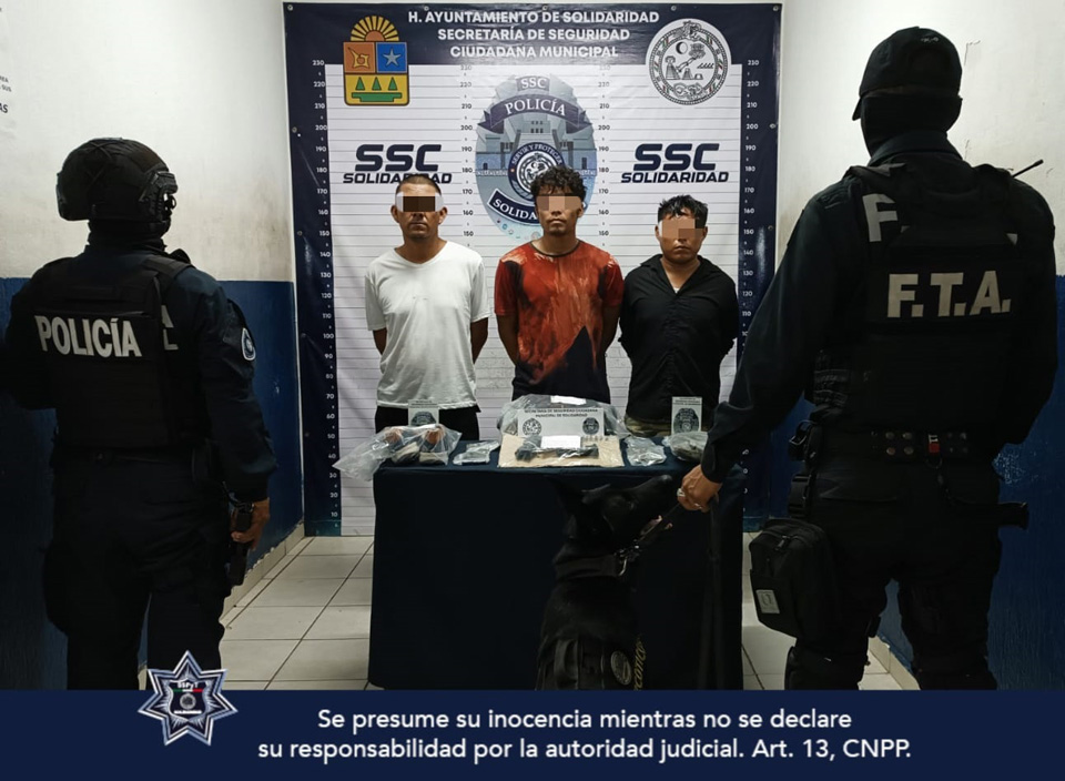 Asegurados tres individuos en un retén de Playa del Carmen, llevaban droga y un arma