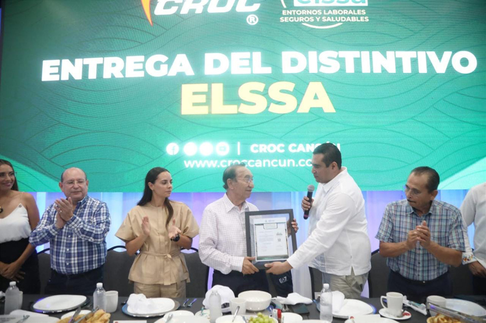 Otorga IMSS distintivo a la CROC Cancún por acciones de salud y seguridad