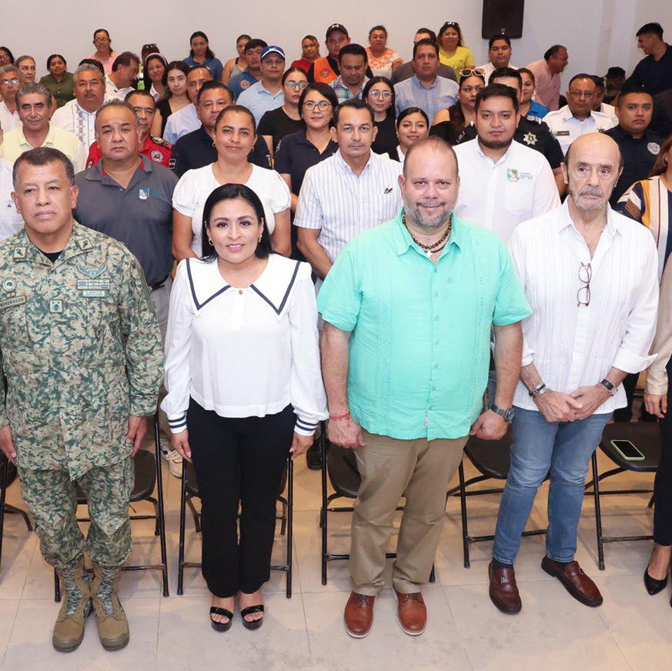 Imparte comandante de la 34a Zona Militar conferencia en Puerto Morelos