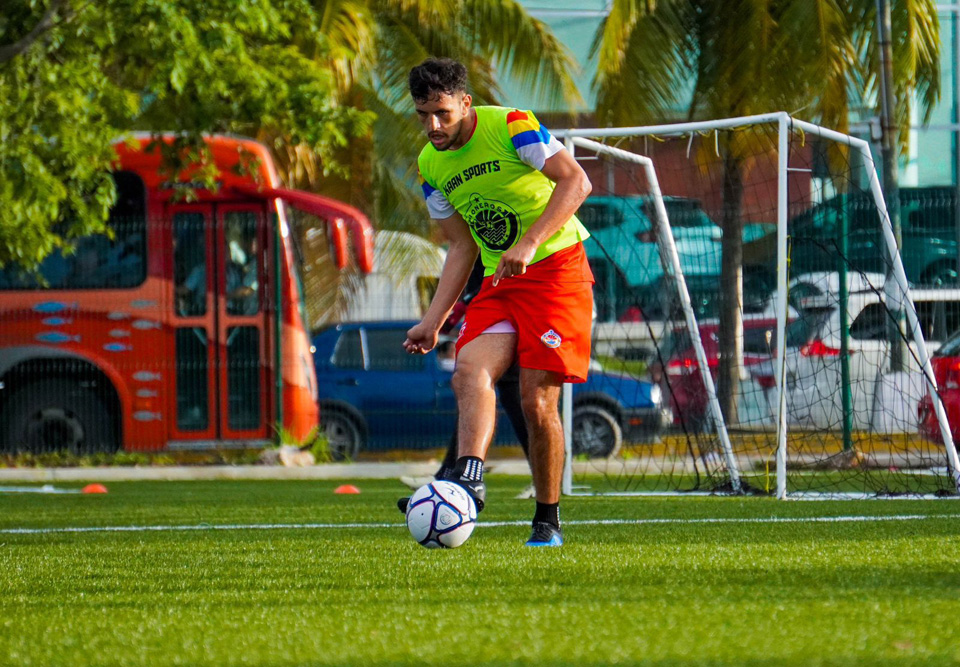 El zaguero Gabriel González se une a los Pioneros de Cancún