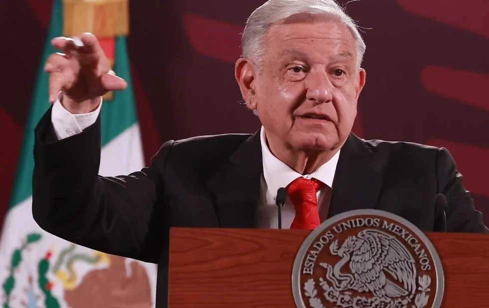 López Obrador responde a Zedillo y lo señala de desatar "la maleantada"