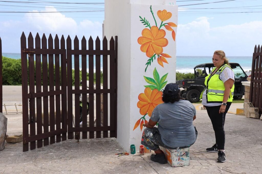 Continúan trabajos de remozamiento en los panteones de Isla Mujeres