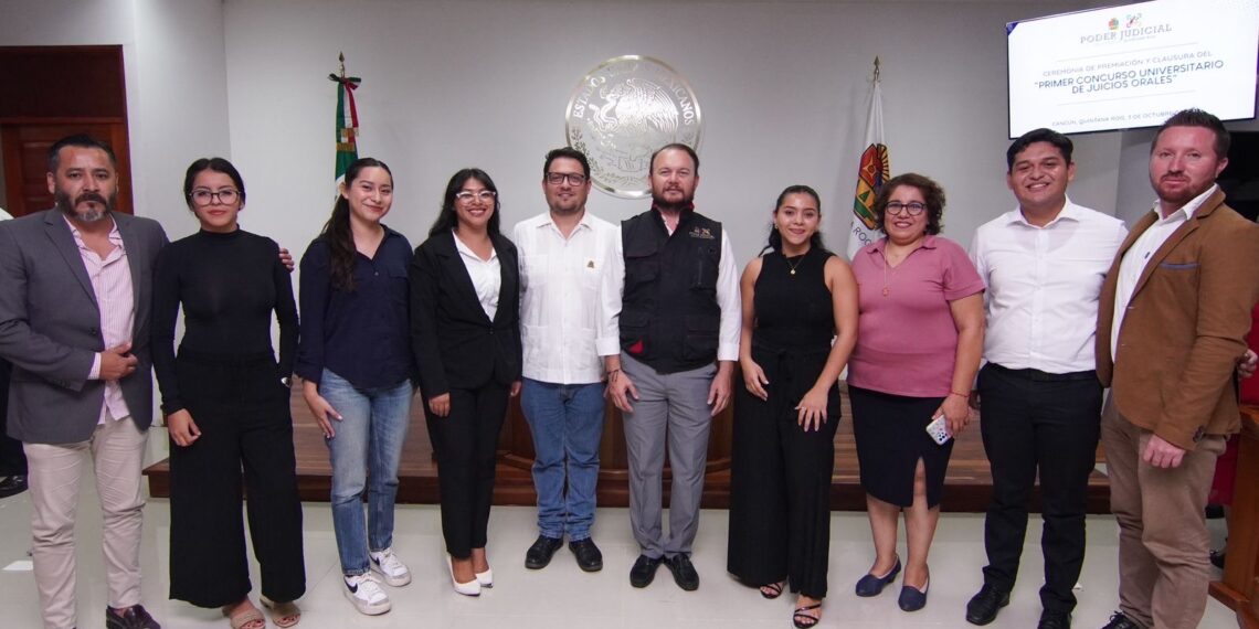 Alumnos de Derecho del campus Cancún de la UQRoo ganan Primer Concurso Universitario de Juicios Orales