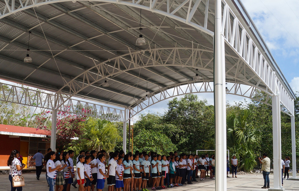 Mejoran en Cancún la infraestructura educativa