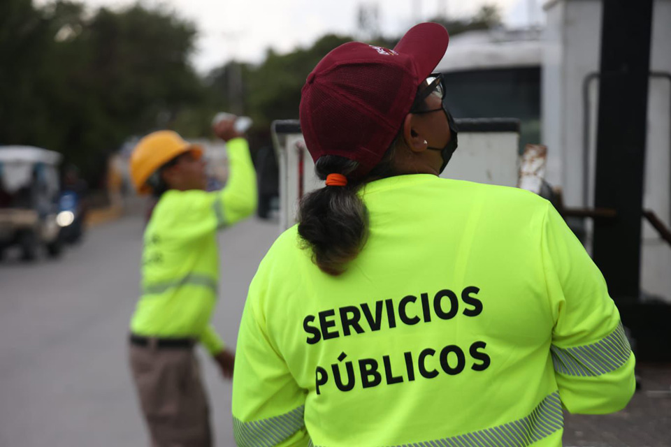 Aún atienden en Isla Mujeres fallas en servicios públicos por las lluvias