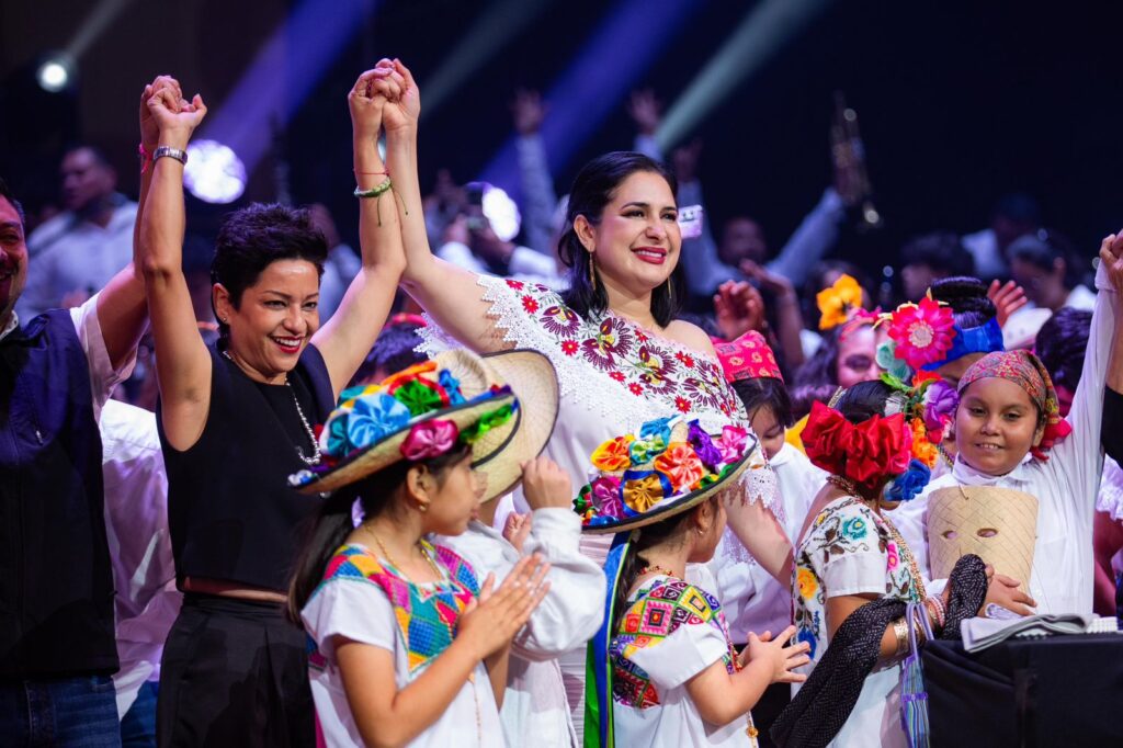 Olvidan ayuntamientos el Aniversario de Quintana Roo; Solidaridad muestra el camino