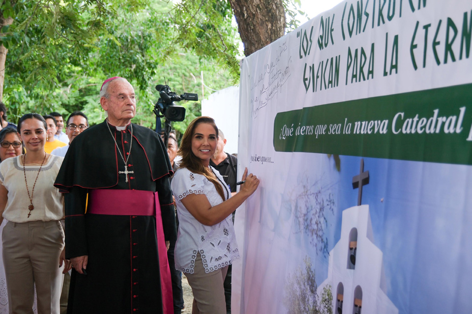 Atestigua la Gobernadora el arranque de las obras de la Catedral de Cancún