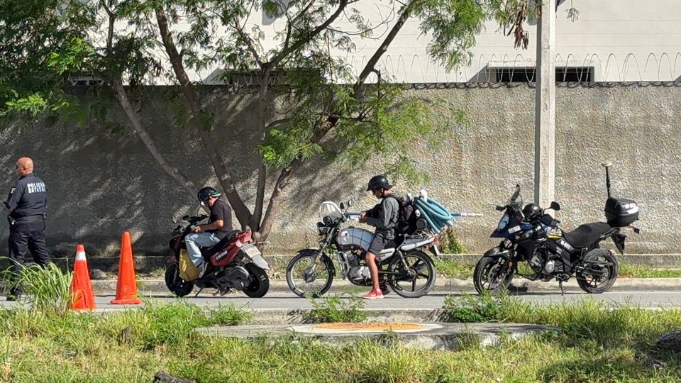 Implementan operativo de seguridad para motociclistas en Av. 135 de Cancún