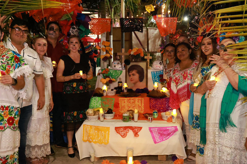 Preservan tradiciones del Hanal Pixán en Isla Mujeres