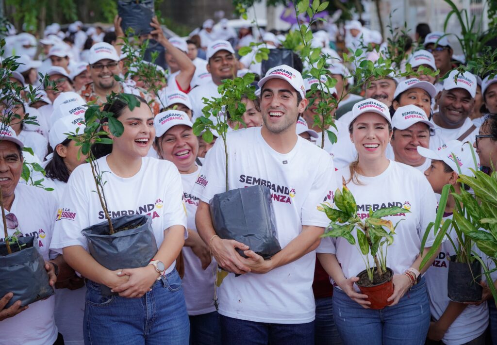 Senador continúa con su compromiso ambiental, plantando 600 árboles en Quintana Roo