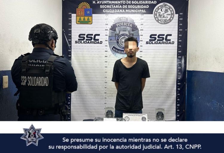 Melquisedec N., detenido en Villas del Sol con narcóticos y arma simulada