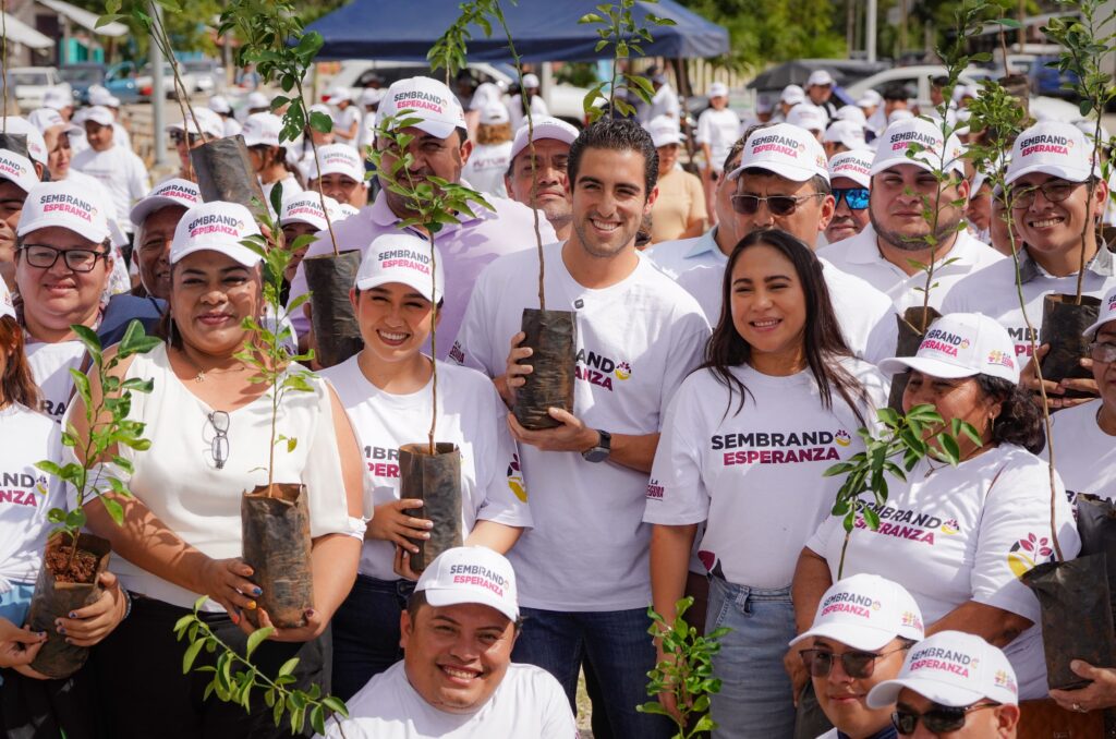 Gino Segura impulsa acciones sociales y ambientales en la zona maya