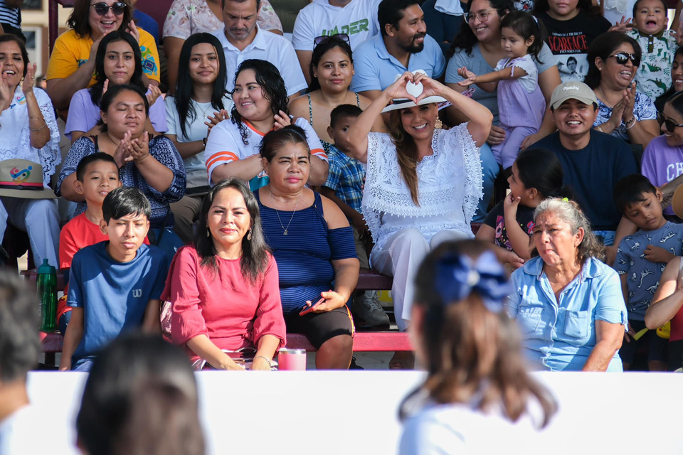 Presidenta Mara Lezama el desfile por el aniversario de la Revolución Mexicana