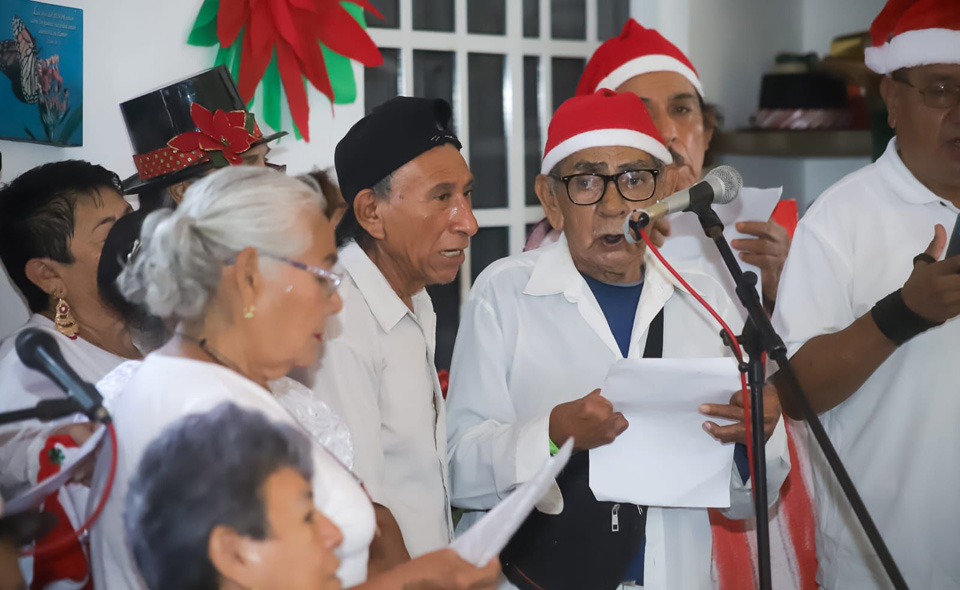 Organizan Comuna y el DIF Cozumel posada a abuelitos