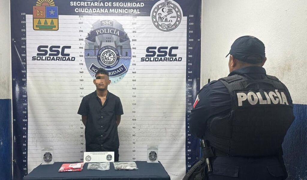 Detenido en el centro de Playa del Carmen con posibles narcóticos