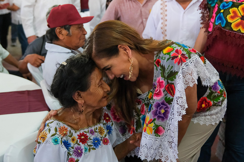 Reconoce Mara Lezama riqueza ancestral de los pueblos mayas