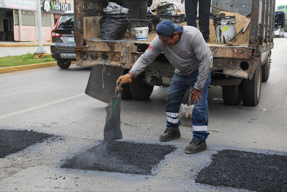 Sigue en Puerto Aventuras y Playa del Carmen el programa de bacheo