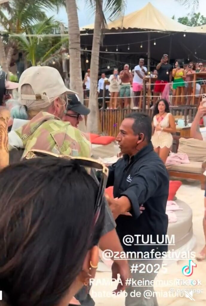 A punta de empujones, elemento de seguridad les niega acceso a famosos DJs Keinemusik en exclusivo club de playa de Tulum