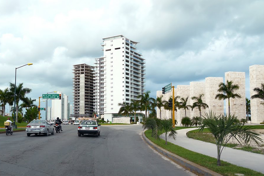 Anuncian repavimentación de la Avenida Bonampak en Cancún