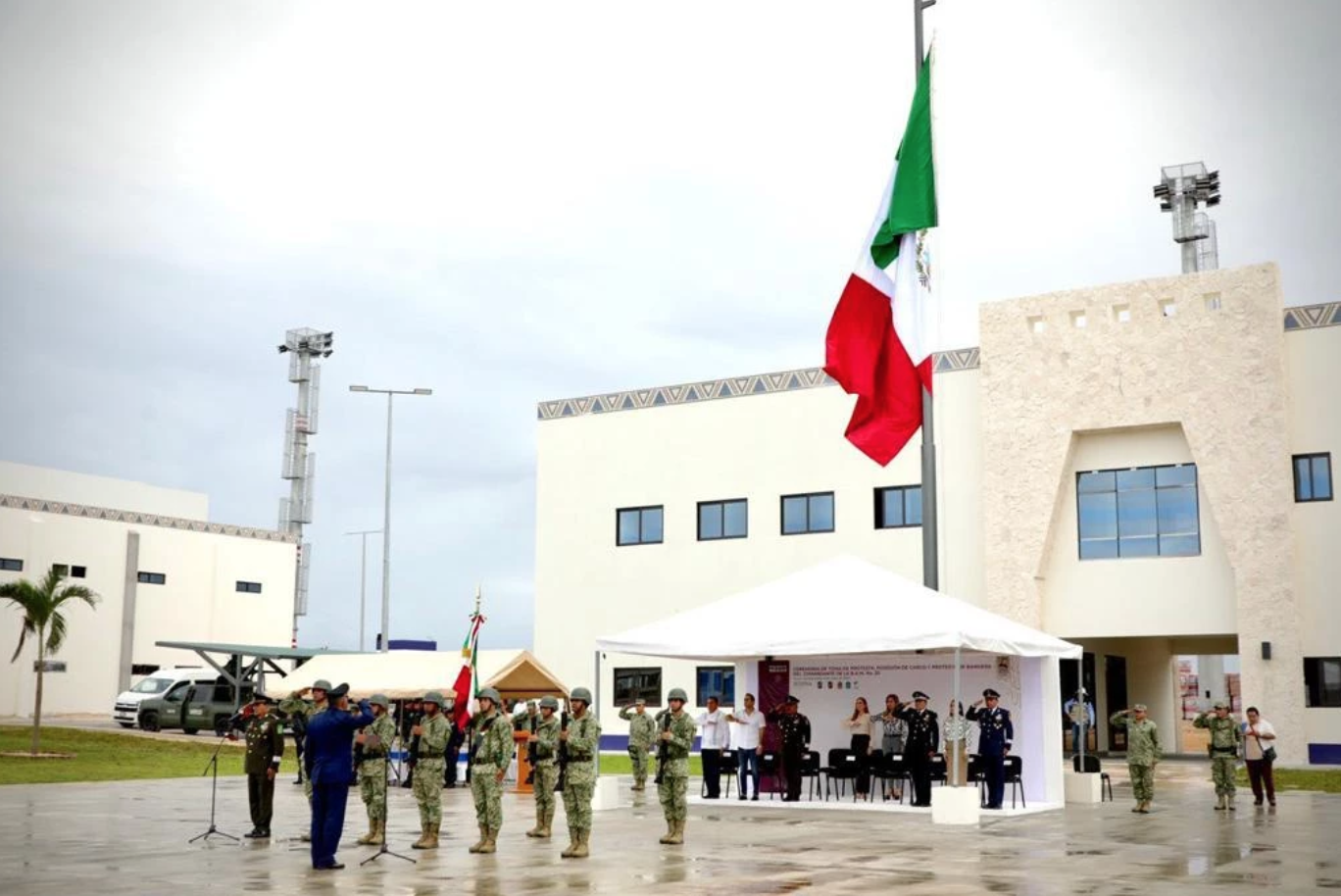 Inaugura Claudia Sheinbuam la Base Áerea Militar No. 20 en Tulum