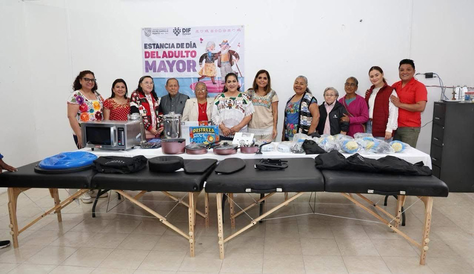 Recibe equipo DIF Carrillo Puerto para la Estancia del Adulto Mayor