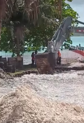 Denuncian ambientalistas afectación a la laguna de Bacalar por la Sedena