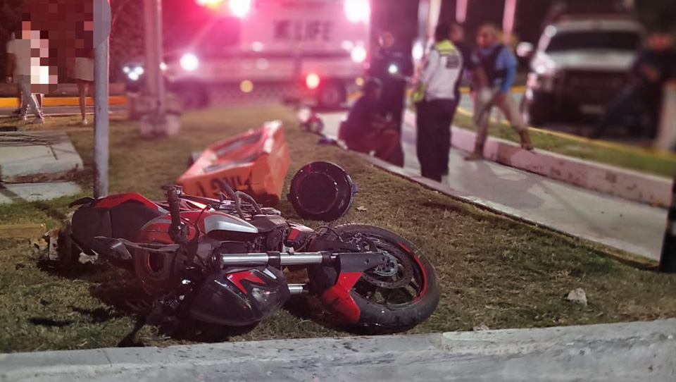 Motociclista lesionado en el bulevar Kukulcán